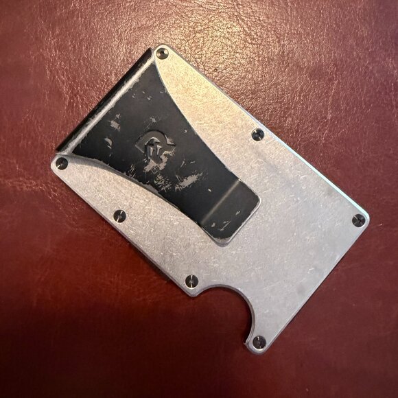 Ridge Titanium Wallet – Minimalist RFID-Blocking Slim Metal Wallet - Picture 6 of 6